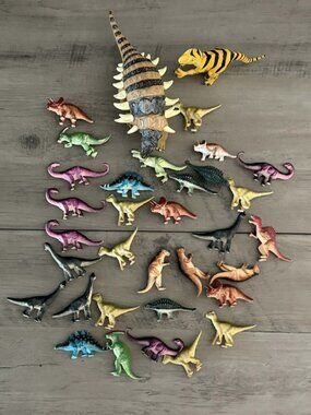 5/$20 34Pc Dinosaur Dino Figure Lot